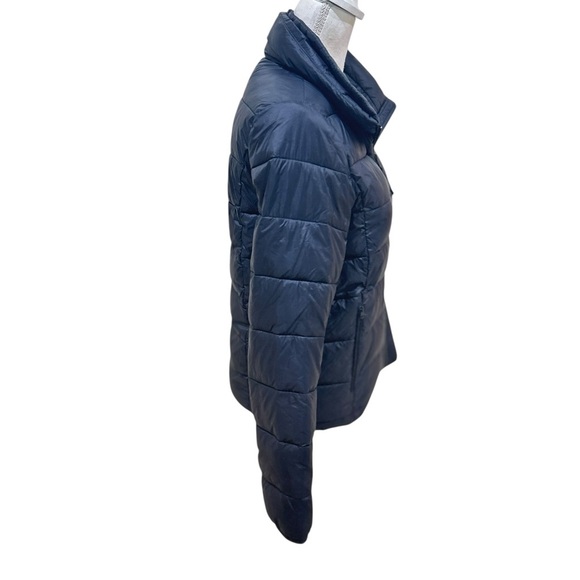 Abercrombie & Fitch black zip up  Puffer Jacket with retractable hood size xs - Picture 7 of 10